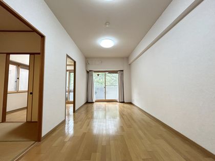 カバーロ京都御所西 リビング