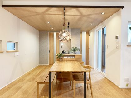 西京区桂坤町 リビング