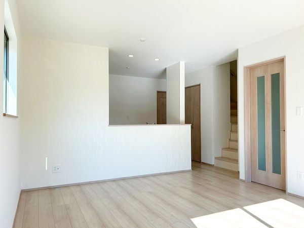 長岡京市滝ノ町2丁目 ①号棟 リビング リビング