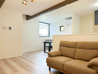 西京区桂上野北町 リビング