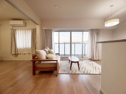 ヴェリテ洛西口アデレイド リビング