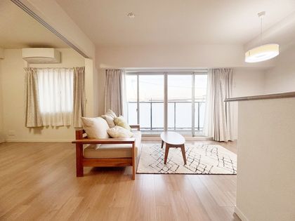 ヴェリテ洛西口アデレイド リビング