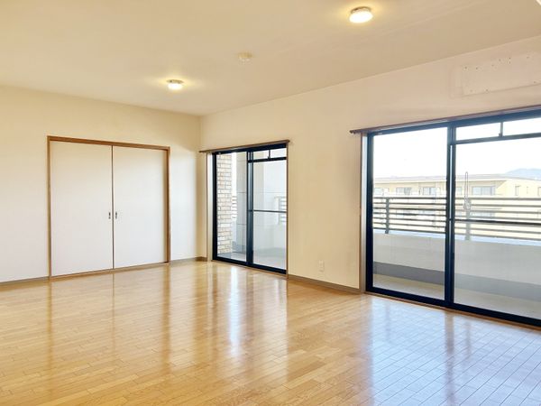 エル・パティオ桂南 リビング