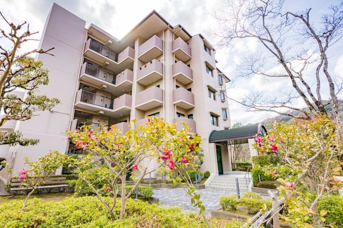 サンシティ桂坂ロイヤル 弐番館 外観