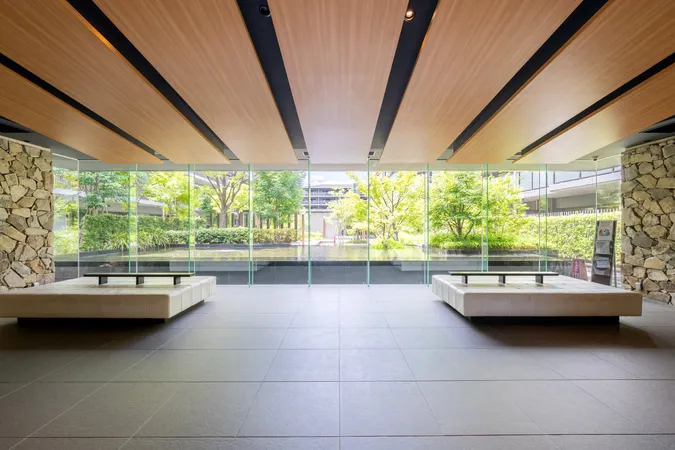 非日常が日常へ。毎日の暮らしをより上質なものにしてくれる、ホテルライクなエントランス