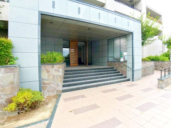 サーパス西向日 エントランス サーパス西向日 エントランス