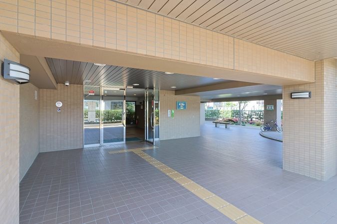 K-City桂川Ⅰ番館 エントランス K-City桂川Ⅰ番館 エントランス