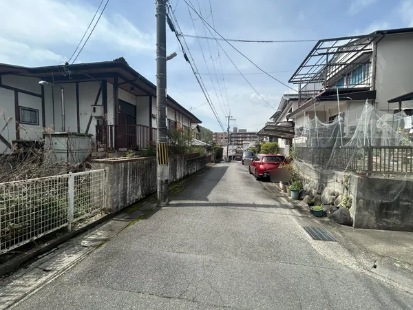 前面道路含む外観