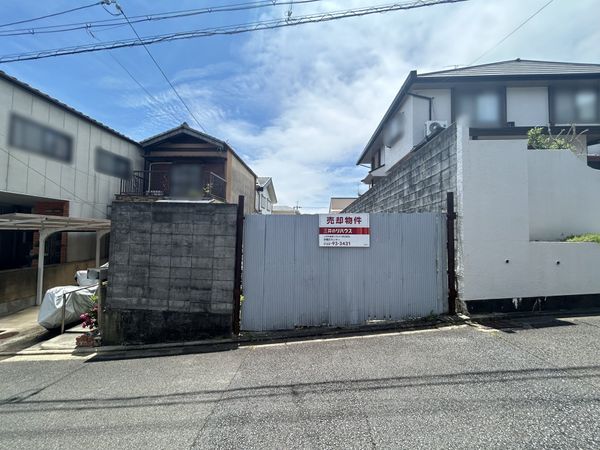 北区衣笠開キ町 前面道路含む外観 北区衣笠開キ町 前面道路含む外観