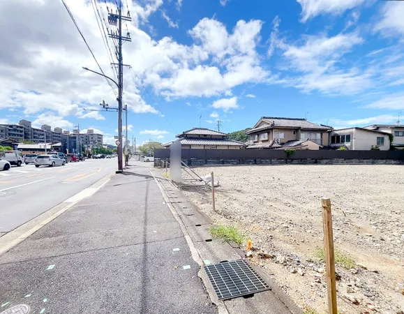 前面道路南向き