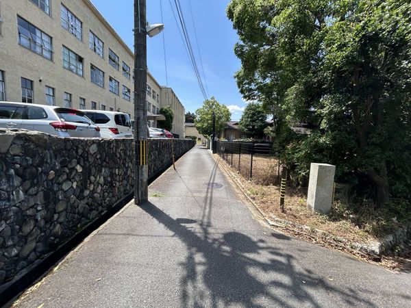 前面道路含む外観