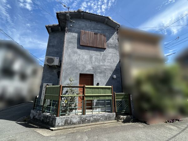 前面道路含む外観