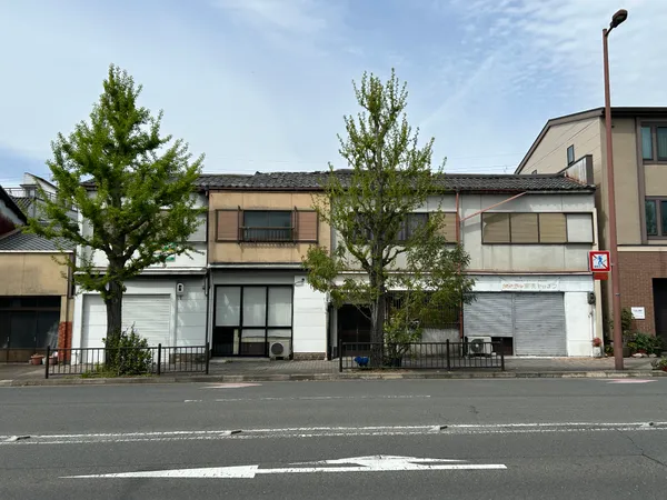 外観（物件東側から）