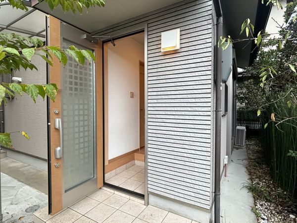 左京区岩倉三笠町 玄関 左京区岩倉三笠町 玄関