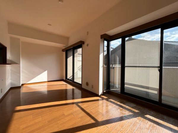 ネバーランド鞍馬口 リビング ネバーランド鞍馬口 リビング