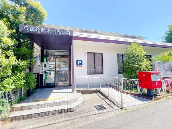 徒歩3分。