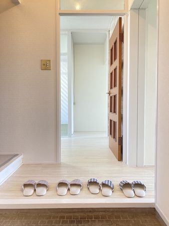 岩倉村松団地 玄関 岩倉村松団地 玄関