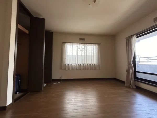 ２階北西側洋室（一戸建部分）
