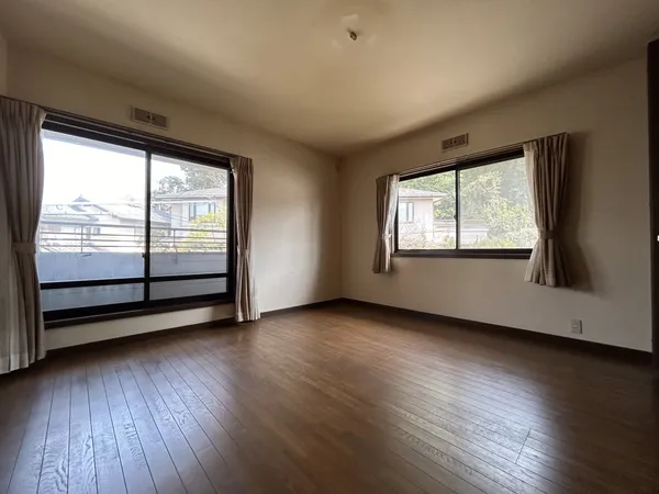 ２階北東側洋室（一戸建部分）