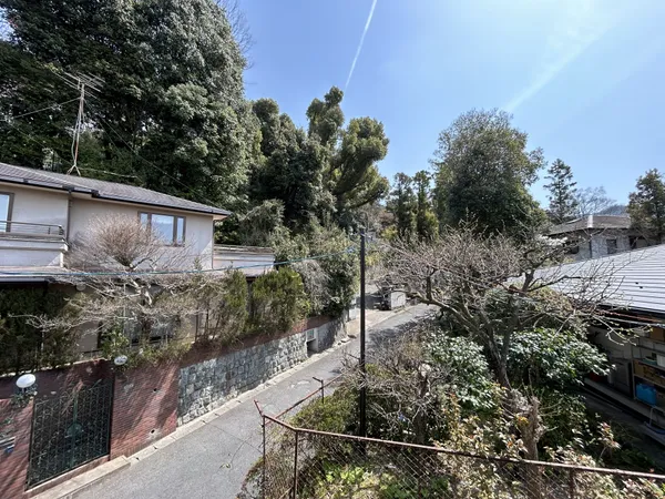 ２階北東側洋室からの眺望（一戸建部分）