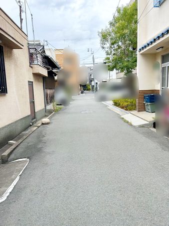 前面道路含む外観