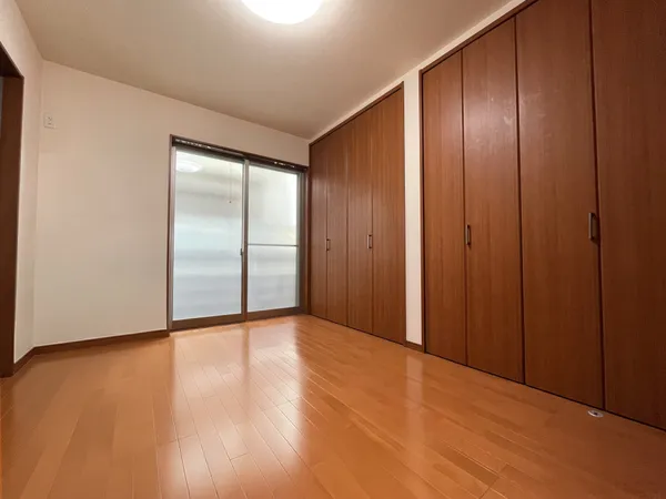 ※画像は室内写真・間取図を元に、CGにて再現した「空室リフォームイメージ」であり、リフォーム工事費用は価格に含まれておらず、現況でのお引渡となります。