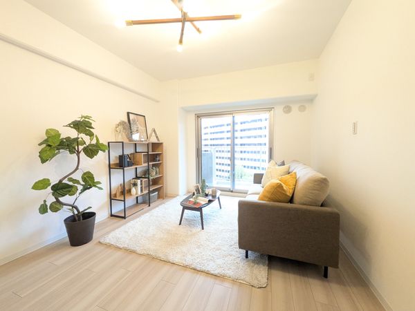 南港フローラルハイツ 23号棟 リビング