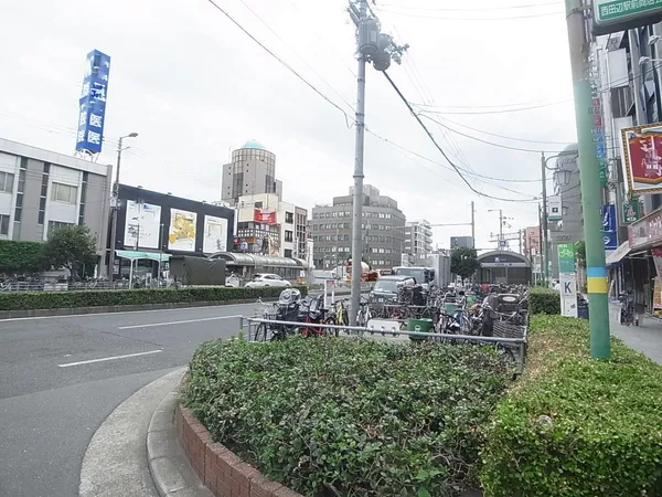 徒歩3分。