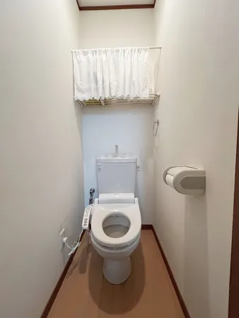 ２階トイレ（温水洗浄便座機能有）