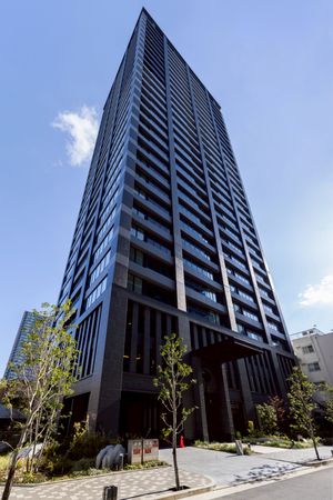 THE CROSS CITY TOWER 外観