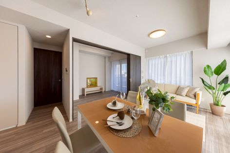 THE CROSS CITY TOWER リビング