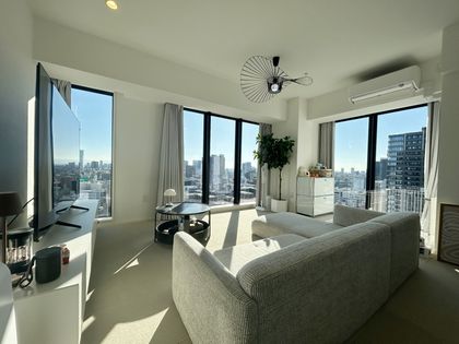 ジオタワー堺筋本町 リビング