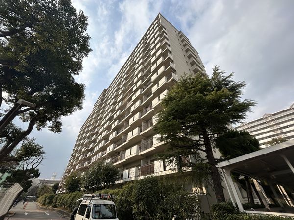 ベル・パークシティ K棟 外観