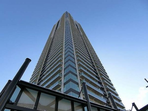 シエリアタワー千里中央 外観