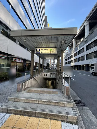 堺筋本町駅(Osaka　Metro 中央線)徒歩8分。