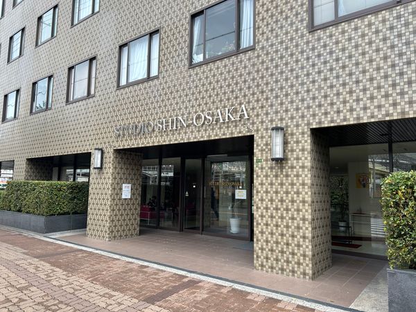 ステュディオ新大阪 エントランス