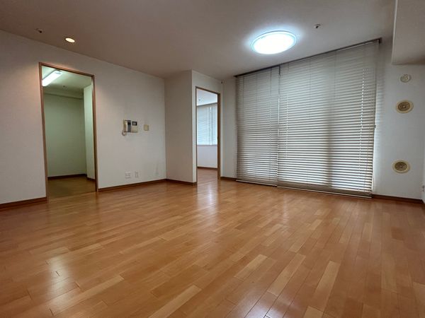 クレール大手前ソリスト リビング