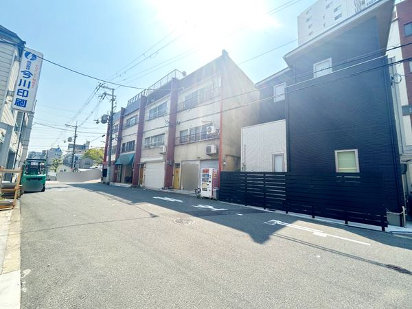 大阪市中央区玉造戸建 前面道路含む外観 大阪市中央区玉造戸建 前面道路含む外観