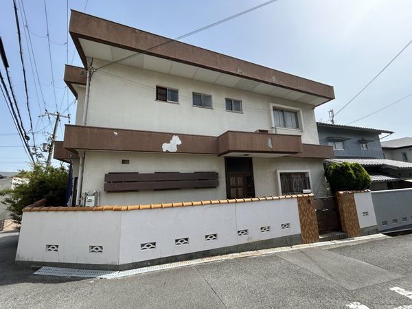 千里山西2丁目 古家付き土地 前面道路含む外観