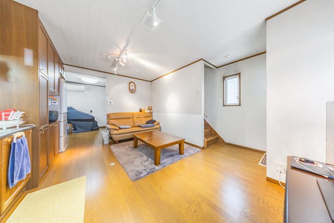 朝日が丘町 戸建 リビング