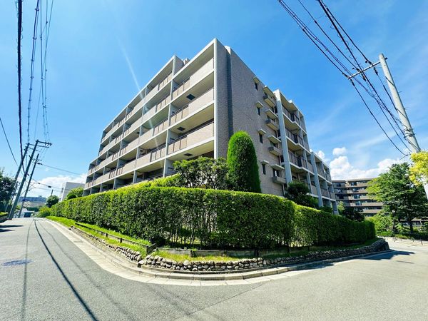 ステラヒルズ千里山星が丘 外観