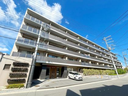 ウエリス吹田山手町 イースト 外観