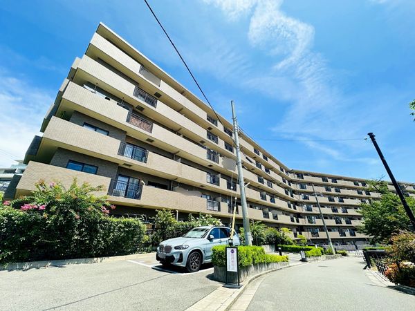 グランアークス千里山 外観