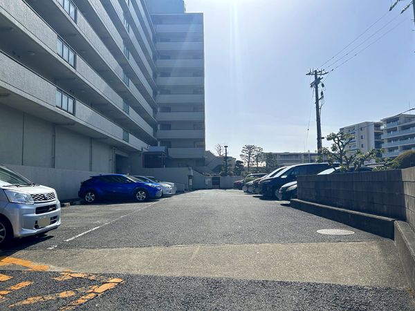 サンヴェール千里山 駐車場