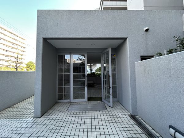 ローレルコート南千里 エントランス