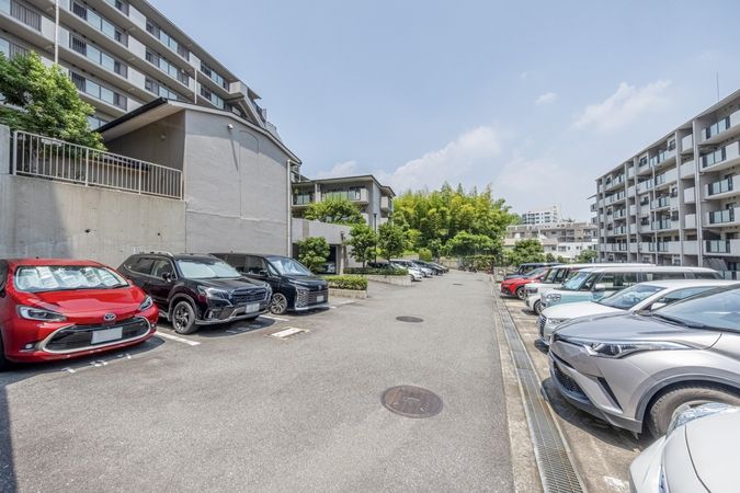 サンヴェール千里緑地公園 駐車場