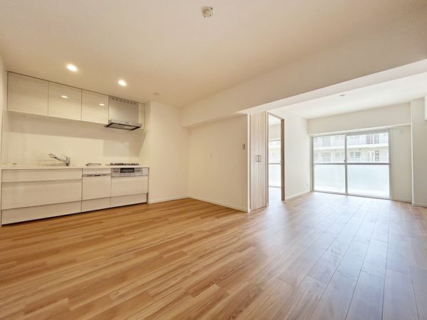 関大前スカイハイツ A棟 リビング