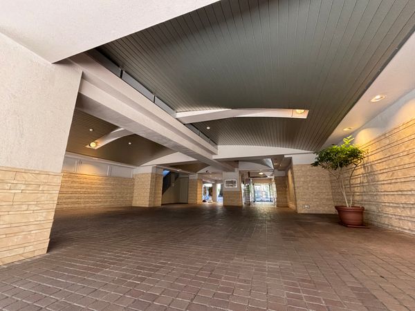 シーアイハイツ南千里 A棟 エントランス