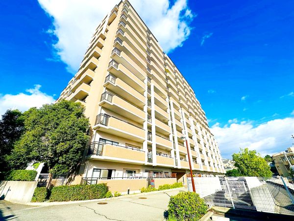 ヴィルヌーブ緑地公園 外観 ヴィルヌーブ緑地公園 外観