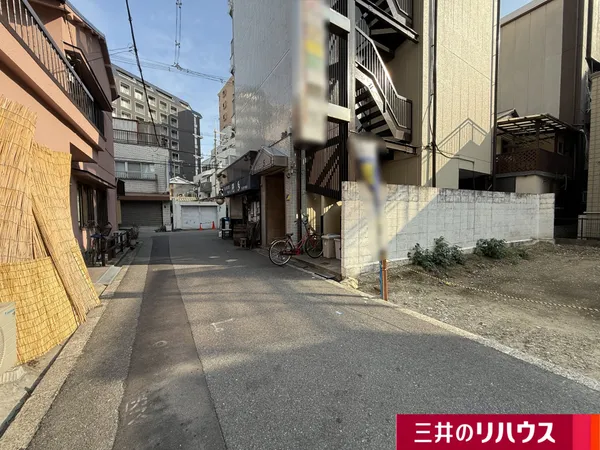 【前面道路（本物件側から西向きを撮影）】土地購入から建物建築までの流れ、住宅ローンについてなど、ご不明な点がございましたらこの機会にお気軽にお問合せください。